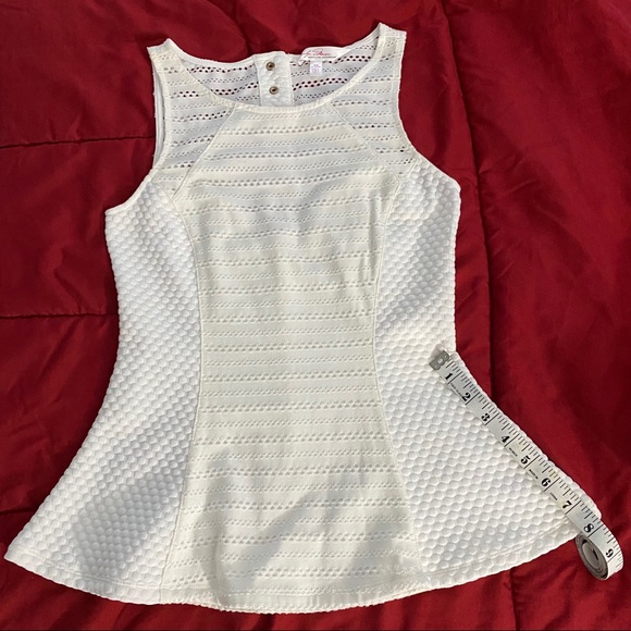 Marilyn Monroe NWT Off White Armless Peplum Top S - Picture 15 of 15